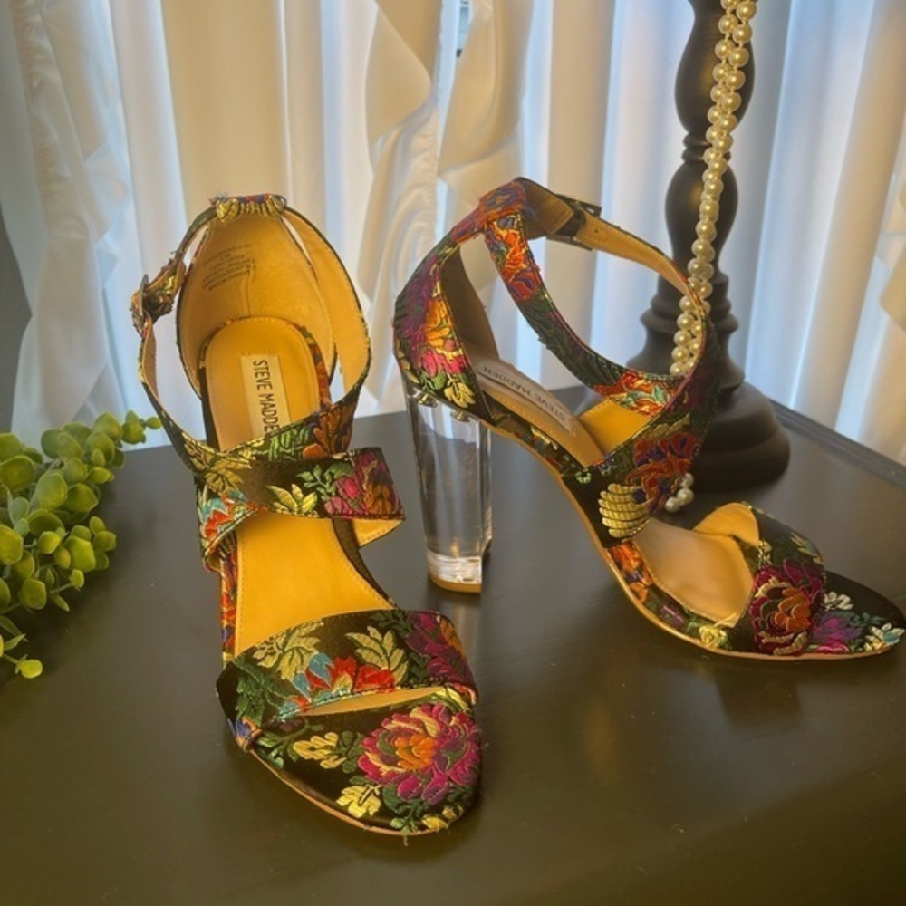 Steve Madden Cascade Floral Acrylic Heel Shoes Size 8.5